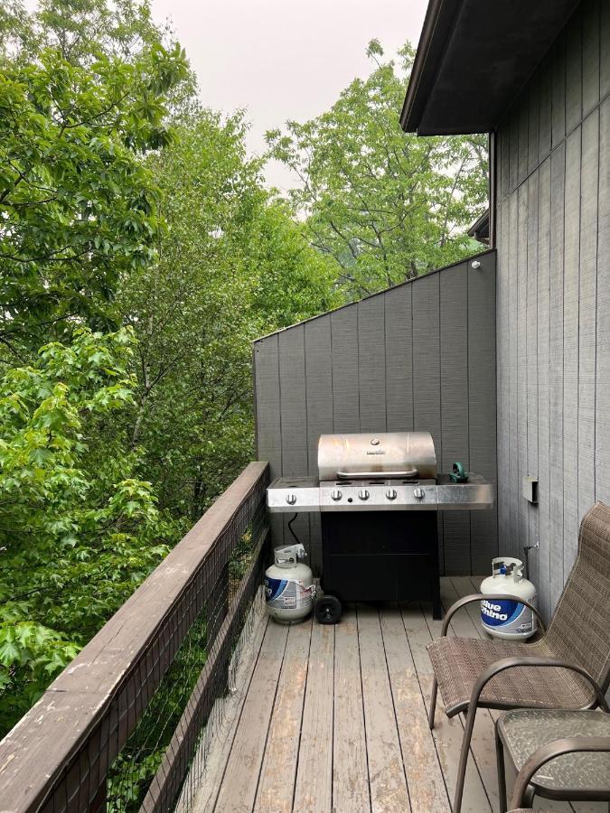 Pocono Paradise - 3 Bedroom 3 And Half Bathroom Townhouse *